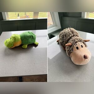 Flip A Zoo turtle to hedgehog stuffed animal